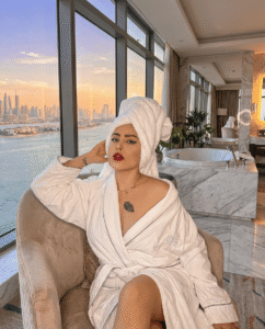 بیوگرافی نازنین همدانی پور